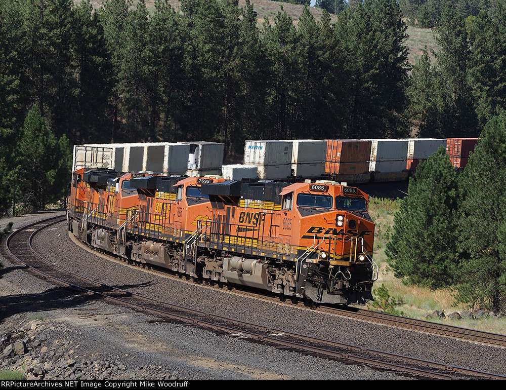 BNSF 6085